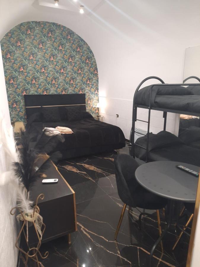 Casa Suite Del Cardinale نابولي المظهر الخارجي الصورة